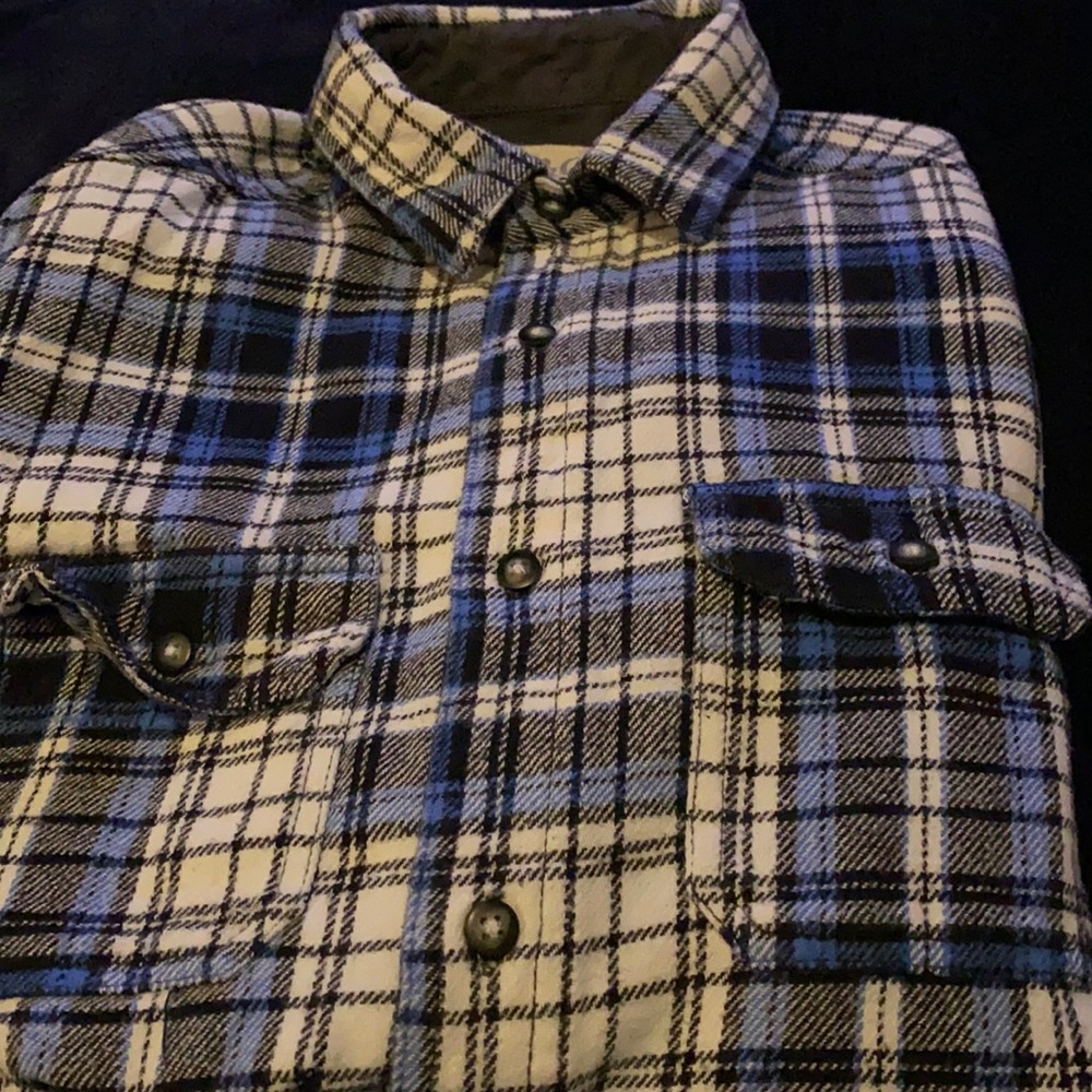 Black and blue flannel shirt very soft and very warm Long sleeve
